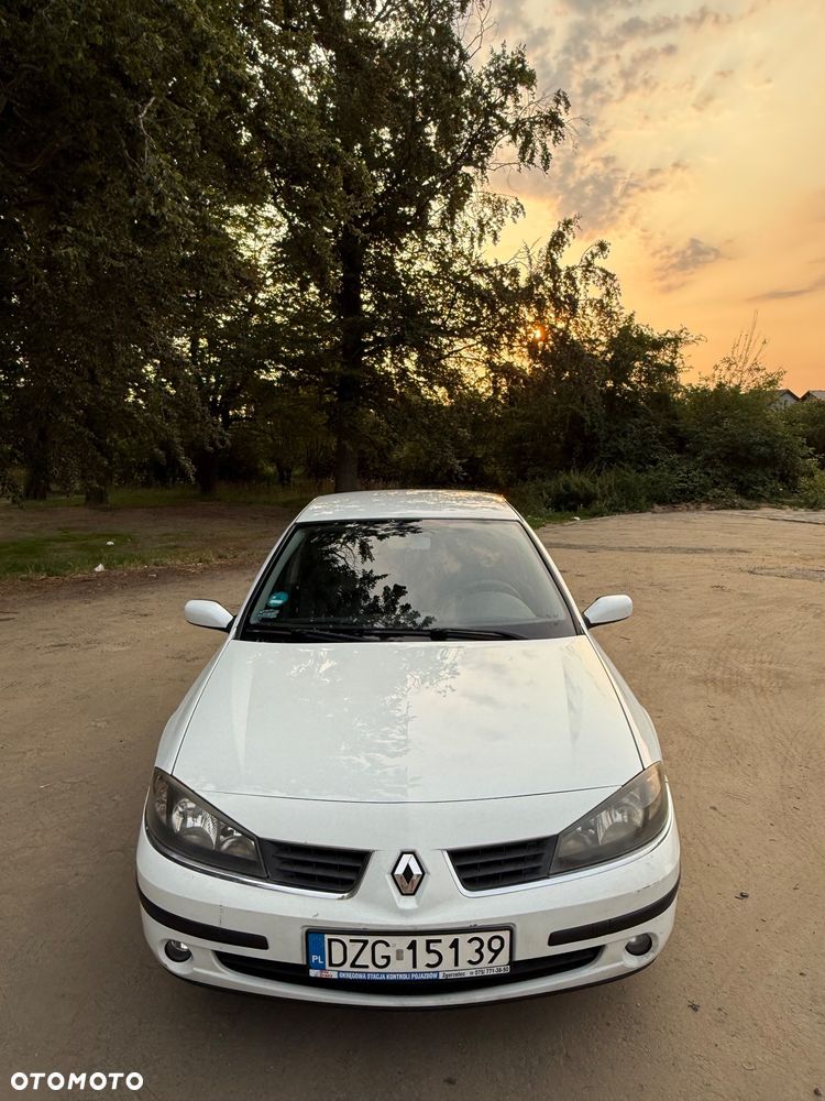 Renault Laguna 1.9 dCi Confort Authentique - 12