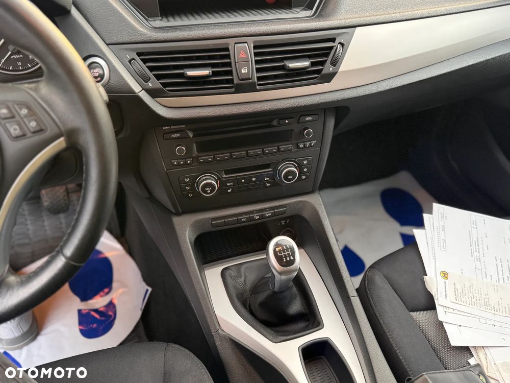 BMW X1 xDrive18d Sport Line - 15