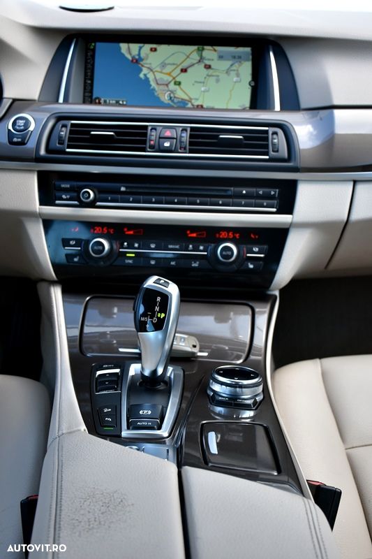 BMW Seria 5 530d xDrive Aut. Modern Line - 22