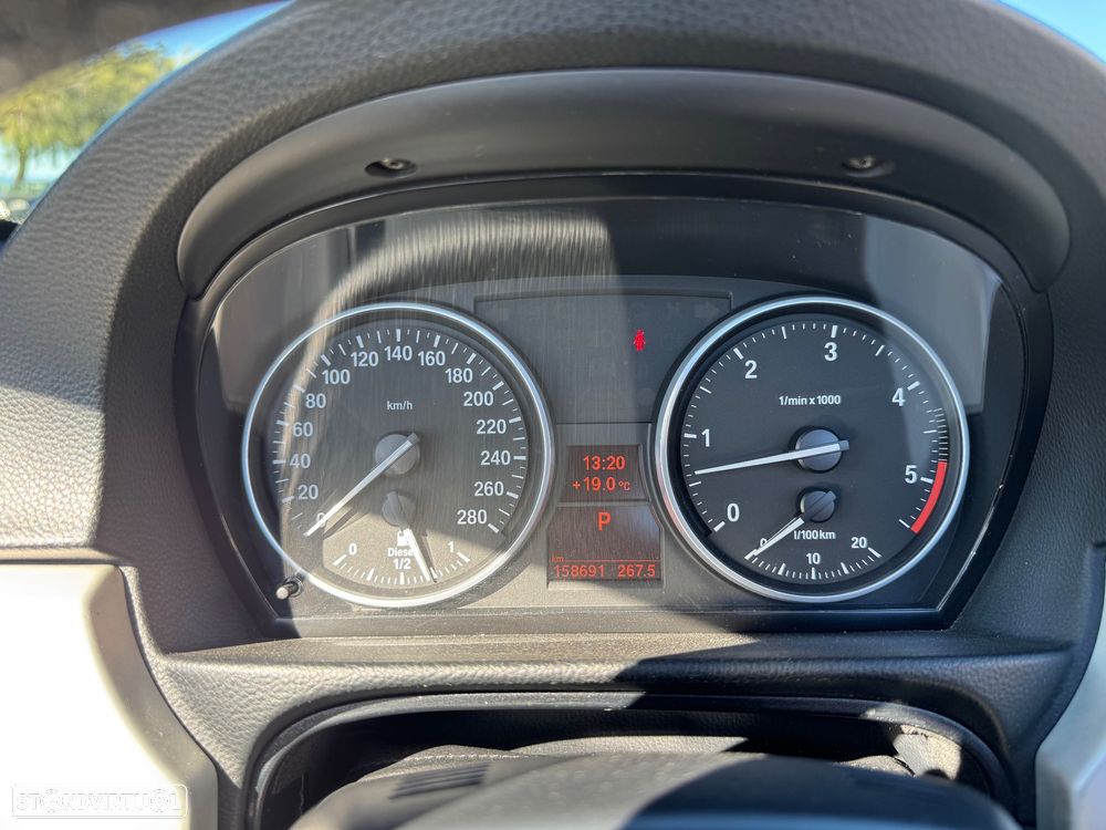 BMW 330 d Auto - 13