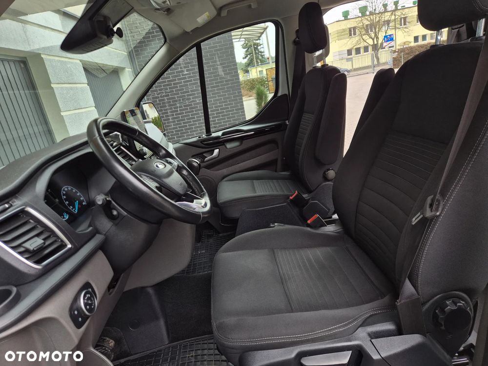 Ford TRANSIT CUSTOM - 23