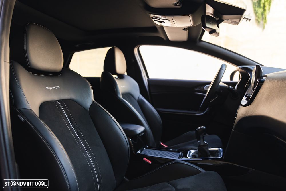 Kia ProCeed - 15