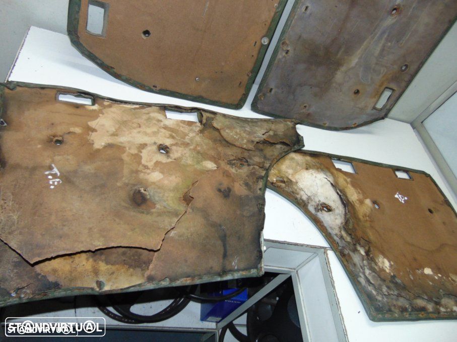 Mercedes W115 - quartelas das portas - 7