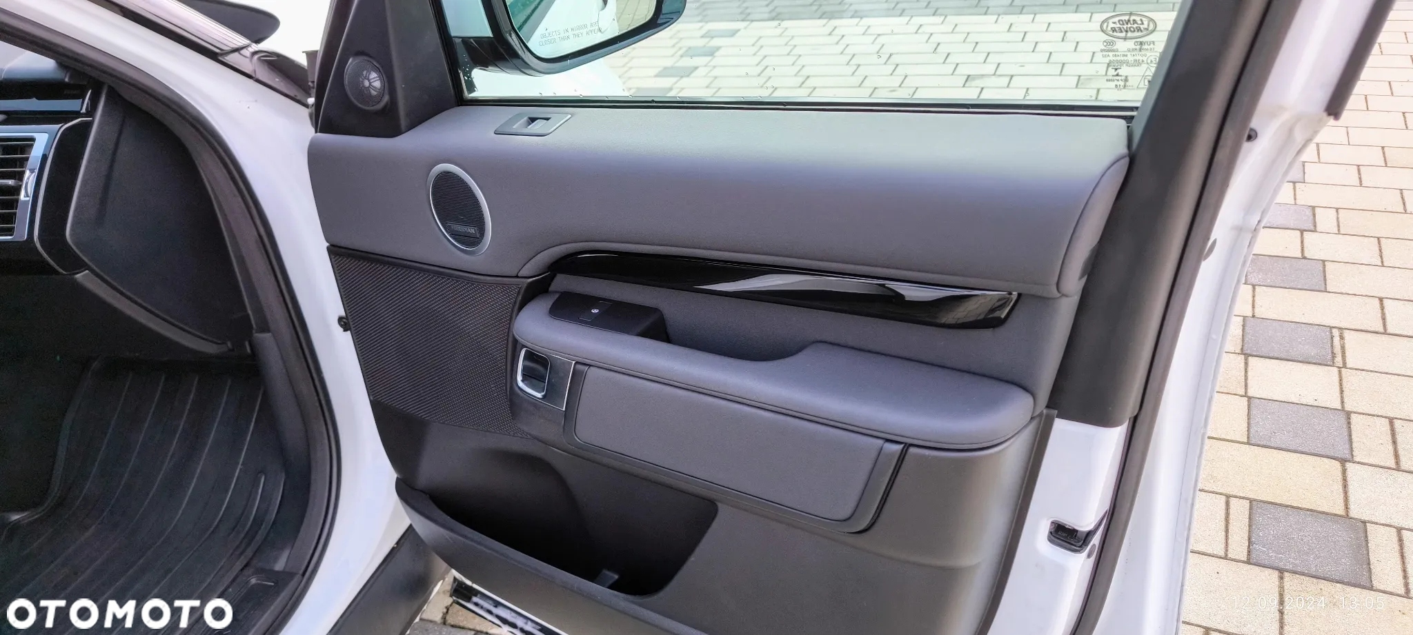 Land Rover Discovery V 3.0 Si6 SE - 22