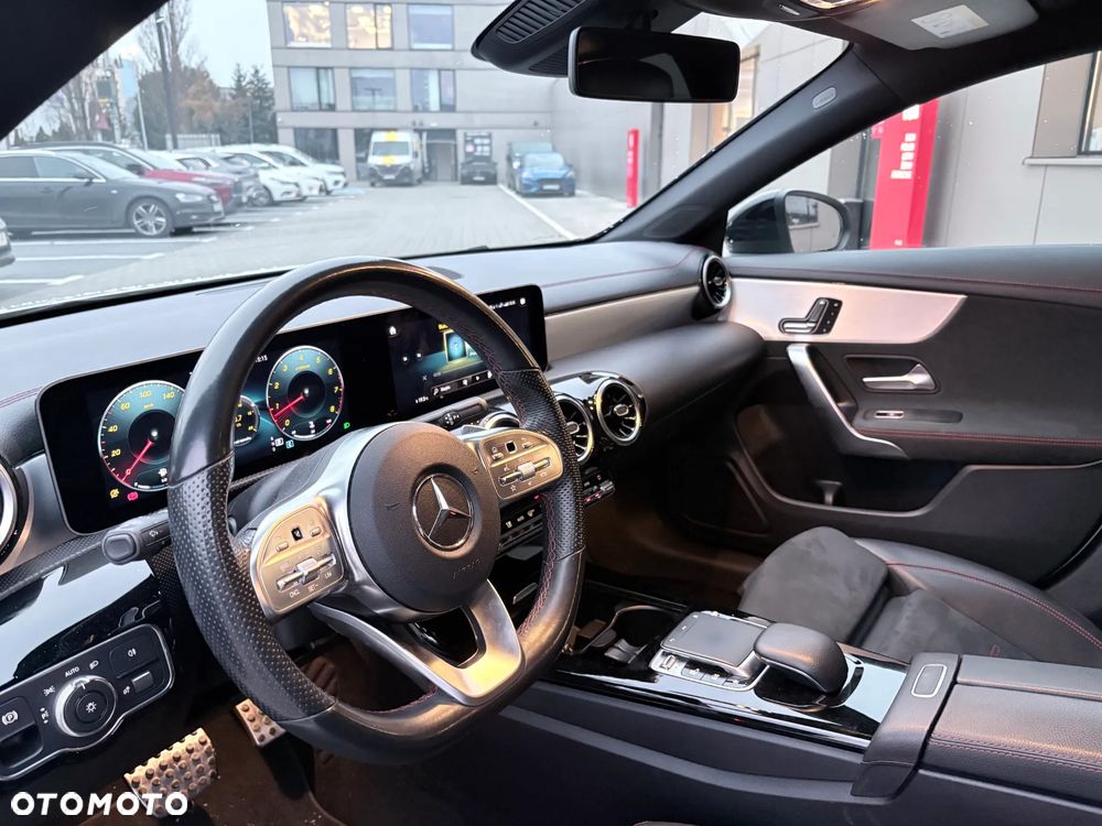 Mercedes-Benz CLA 220 AMG Line 7G-DCT - 3