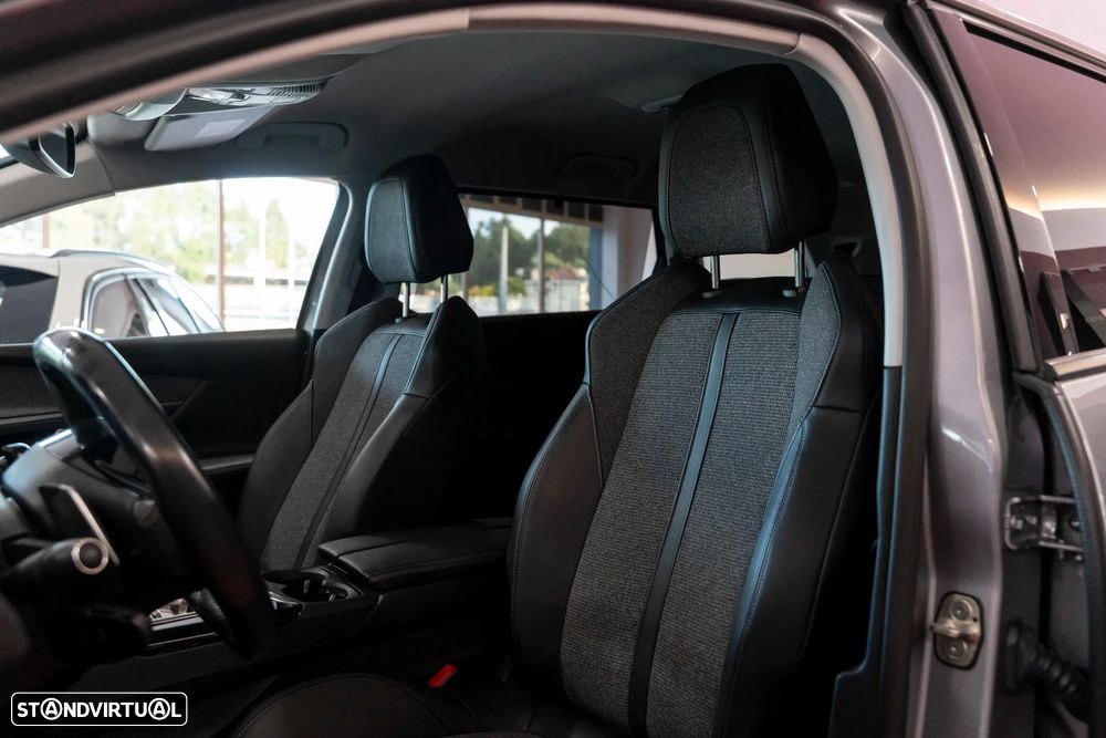 Peugeot 5008 1.5 BlueHDi Allure Pack EAT8 - 26