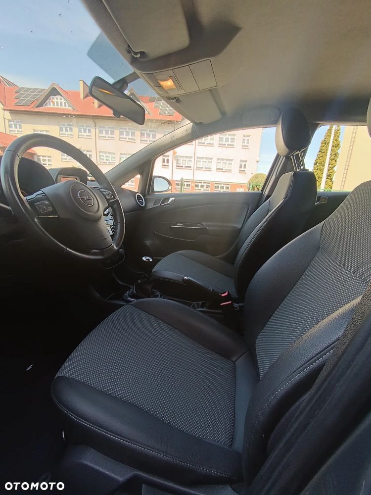 Opel Corsa 1.4 16V Edition - 16