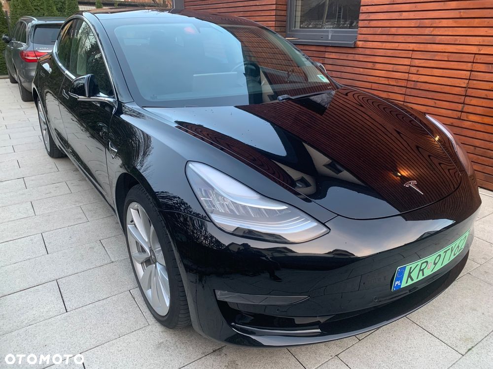 Tesla Model 3 - 1