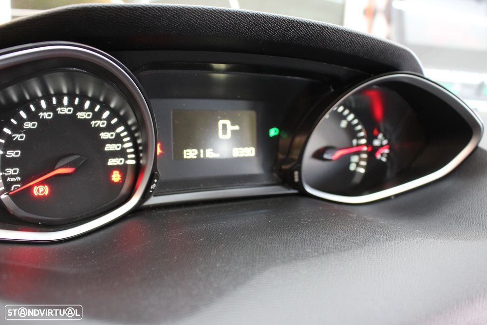 Peugeot 308 1.5 BlueHDi Active Pack - 32