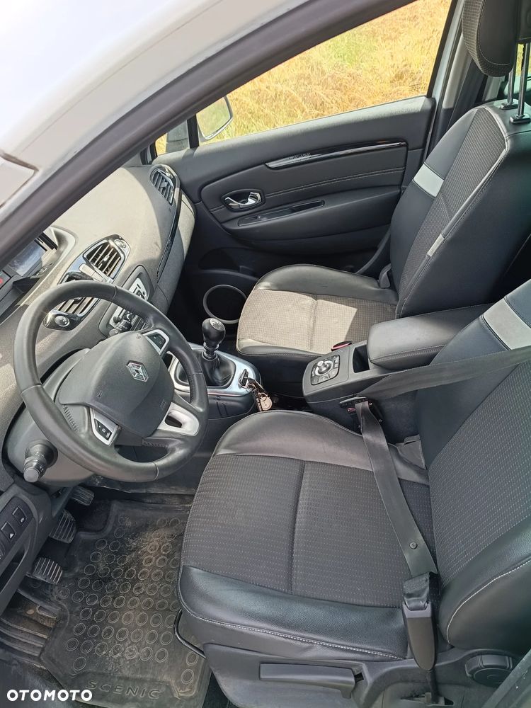 Renault Grand Scenic Gr 1.6 dCi Energy Bose - 10
