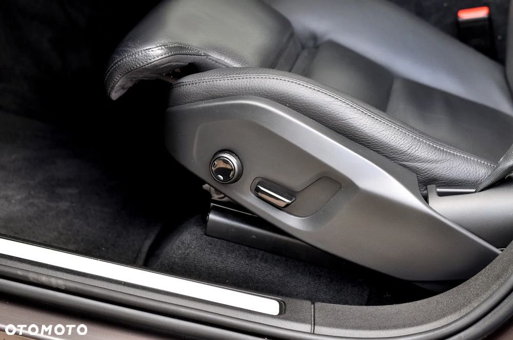 Volvo XC 60 B4 D Geartronic Momentum Pro - 16