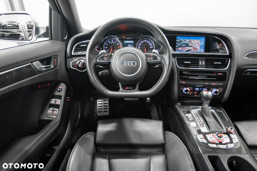 Audi RS4 Avant Avant S tronic - 25