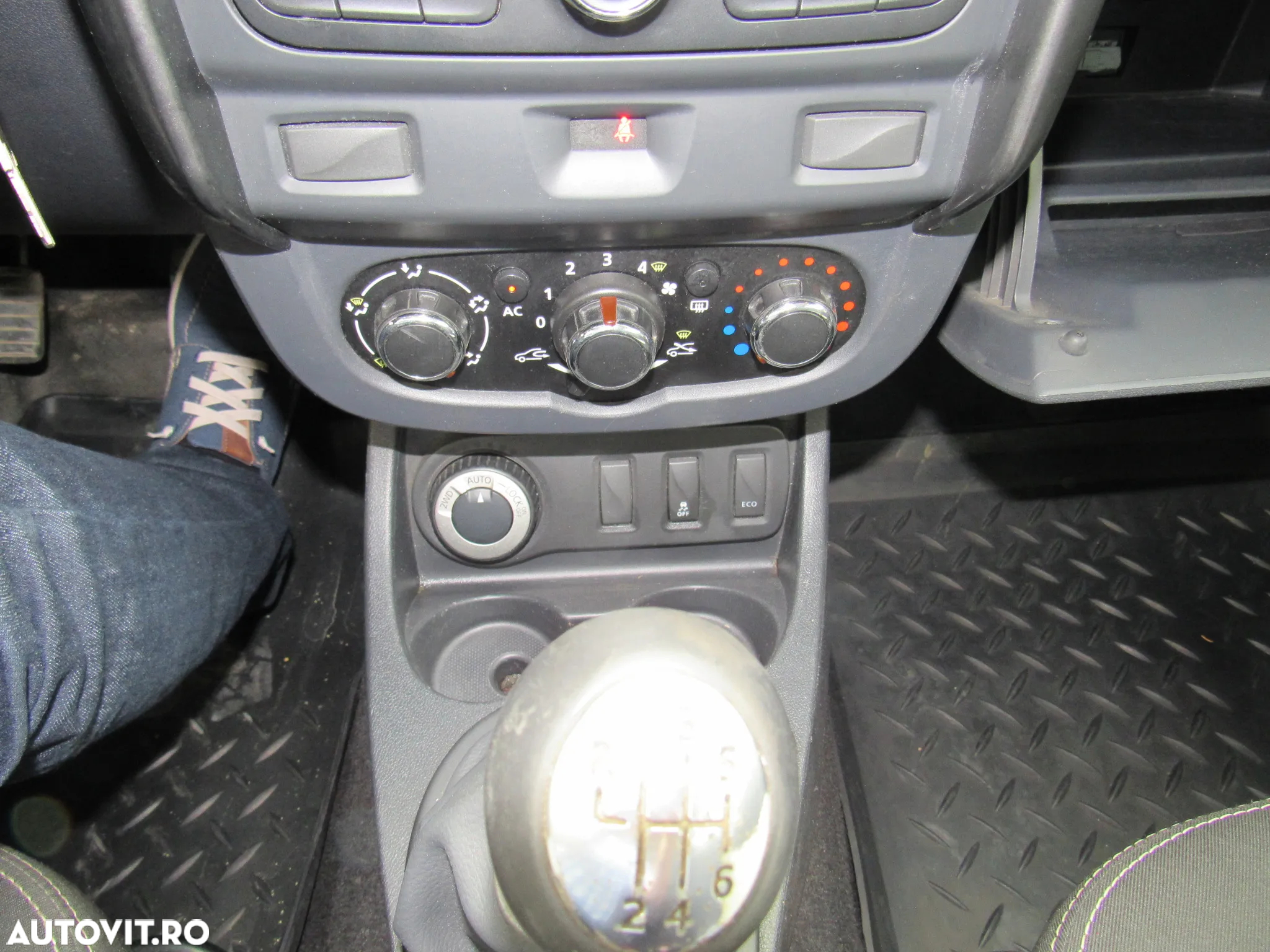 Dacia Duster 1.5 dCi 4x4 Laureate - 12