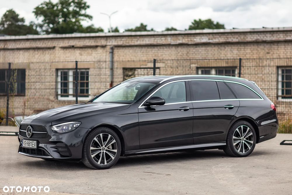 Mercedes-Benz Klasa E 300 AMG/Avantgarde - 3