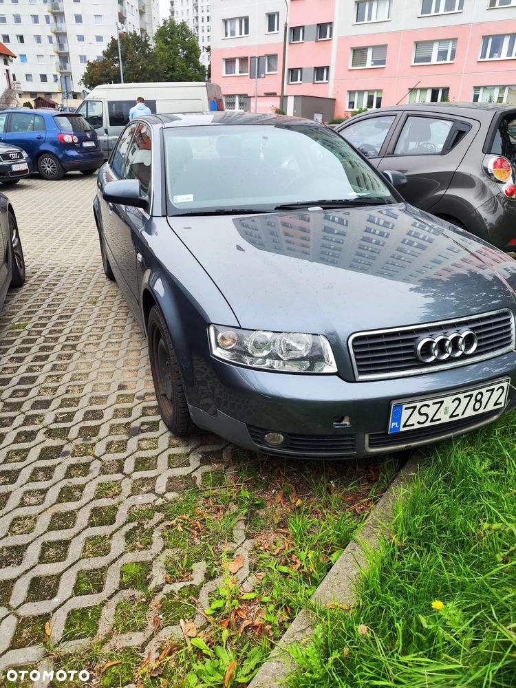 Audi A4 - 1