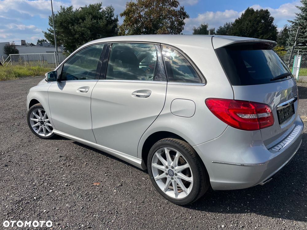 Mercedes-Benz Klasa B 200 CDI (BlueEFFICIENCY) - 14