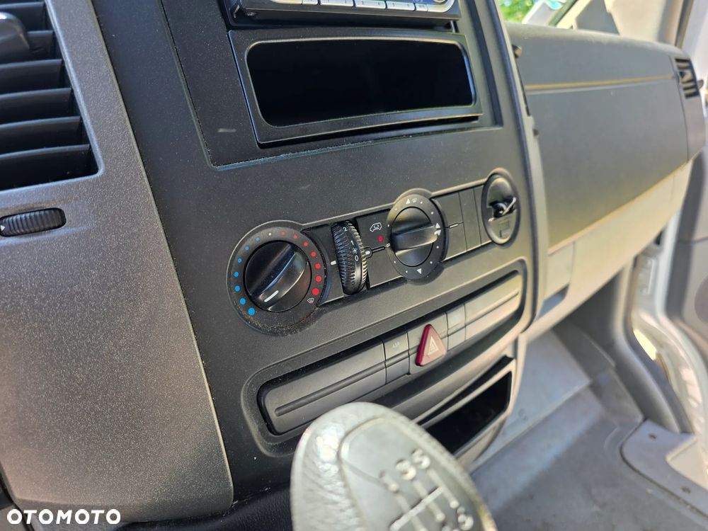 Mercedes-Benz Sprinter - 23