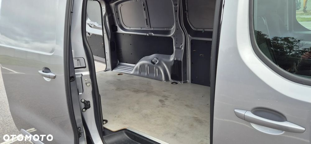Opel Vivaro - 25