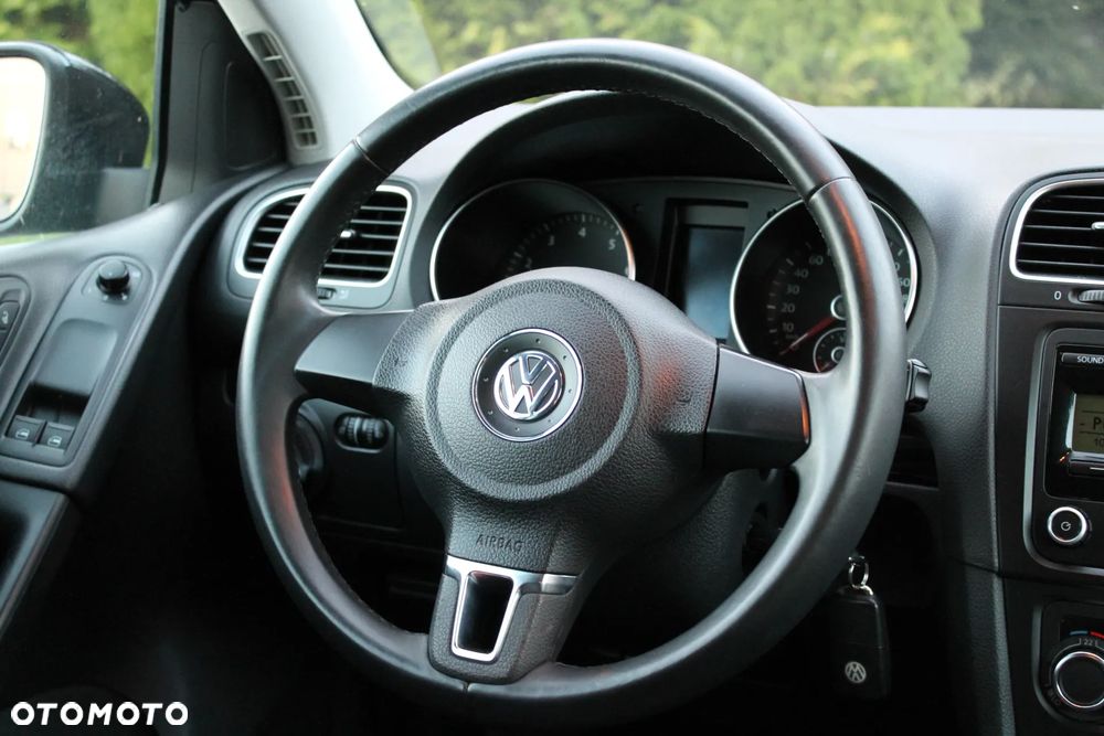 Volkswagen Golf - 29