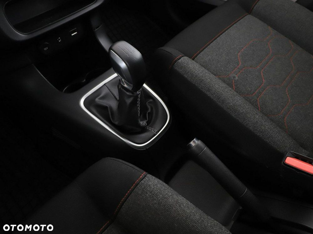 Citroën C3 Pure Tech 82 SHINE - 28