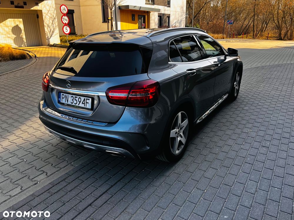 Mercedes-Benz GLA 180 7G-DCT AMG Line - 5