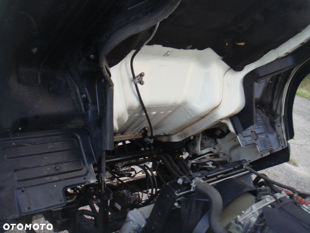 Mitsubishi FUSO CANTER - 28