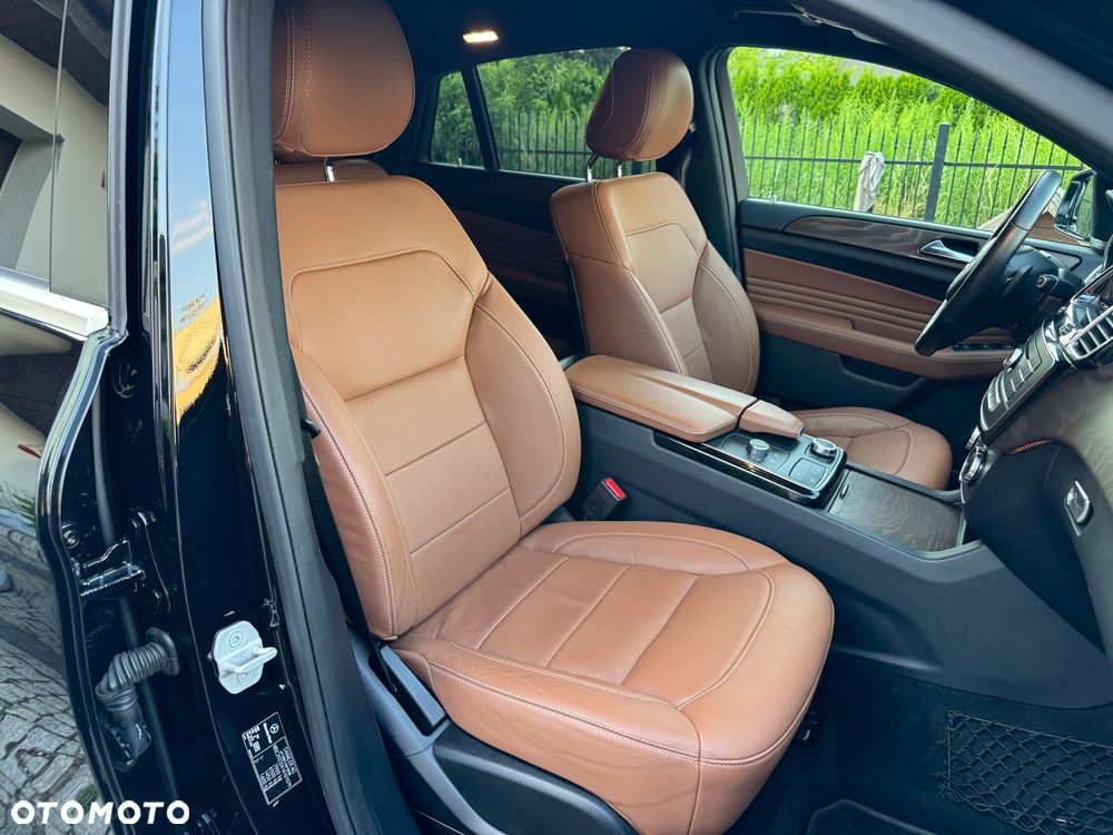 Mercedes-Benz GLE 350 d 4Matic 9G-TRONIC AMG Line - 31
