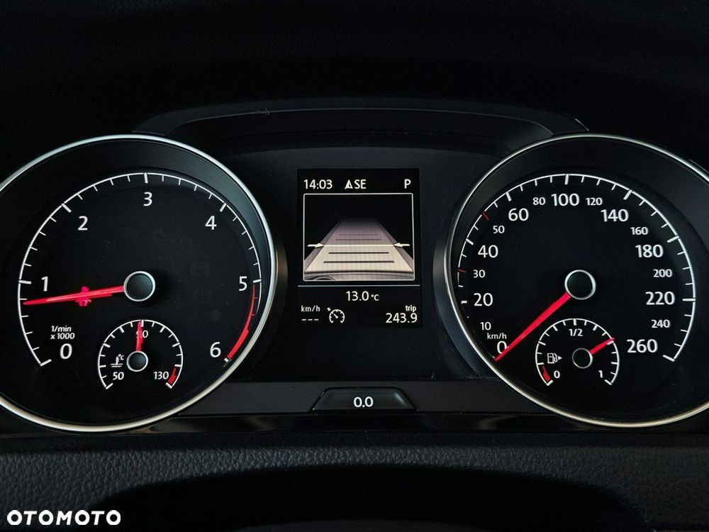 Volkswagen Golf - 16