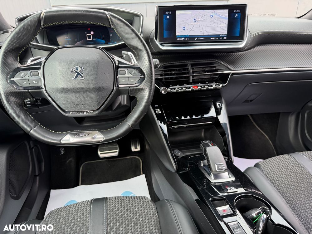 Peugeot 2008 1.2 L PureTech STT EAT8 GT Line - 12