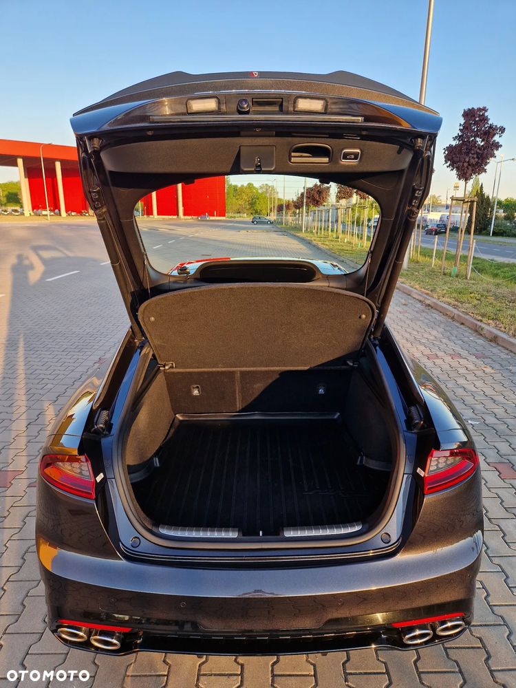 Kia Stinger 2.0 T-GDI GT Line - 24