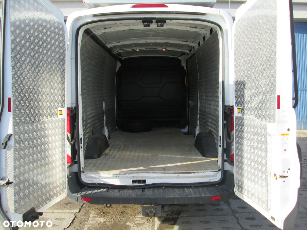 Ford Transit - 15