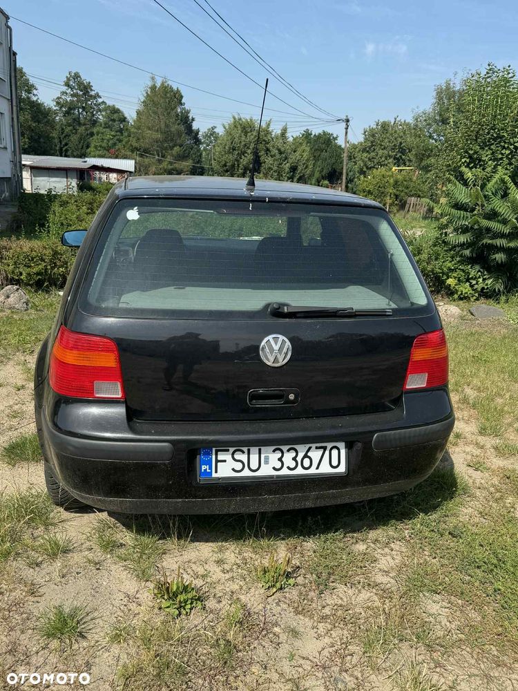Volkswagen Golf - 2