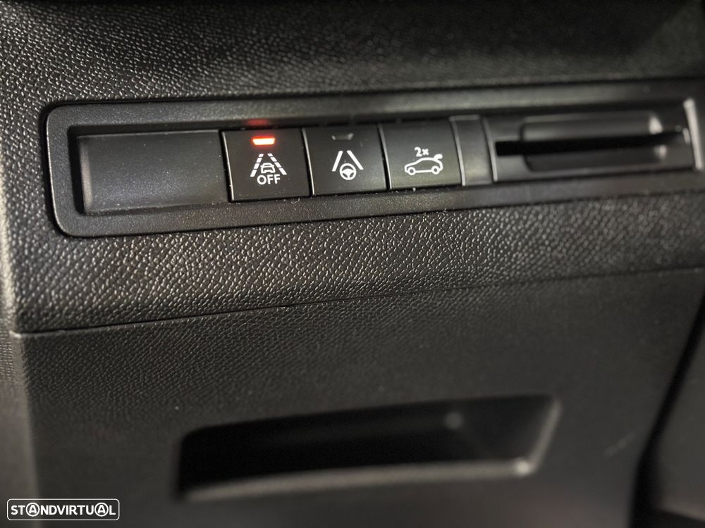 Peugeot 3008 1.5 BlueHDi GT EAT8 - 42