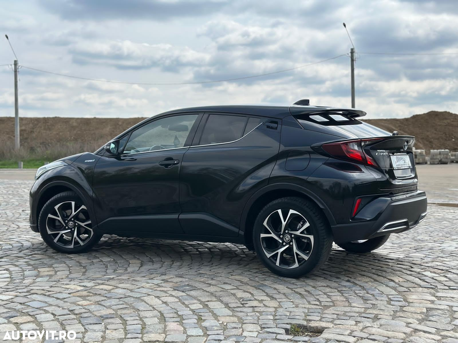 Toyota C-HR 2.0 HSD 184 CP 4x2 CVT Classy Bi-Tone - 7