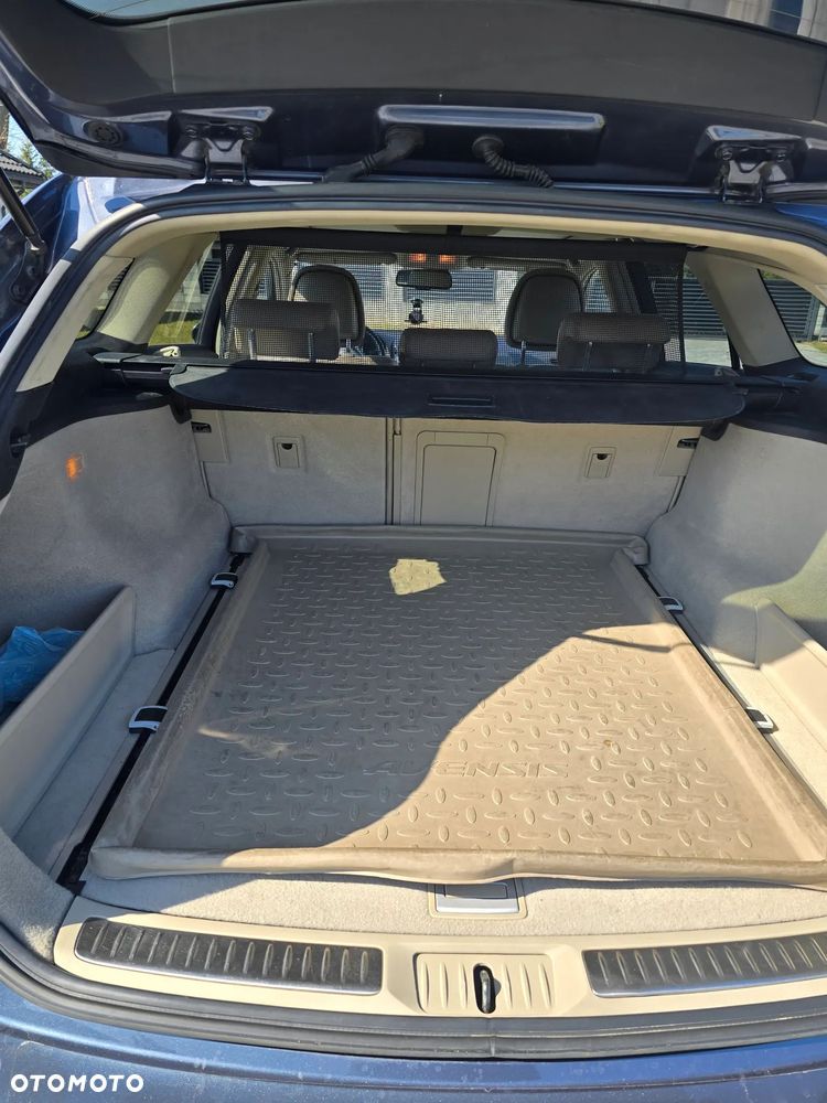 Toyota Avensis 2.2 D-4D Prestige NAVI - 14