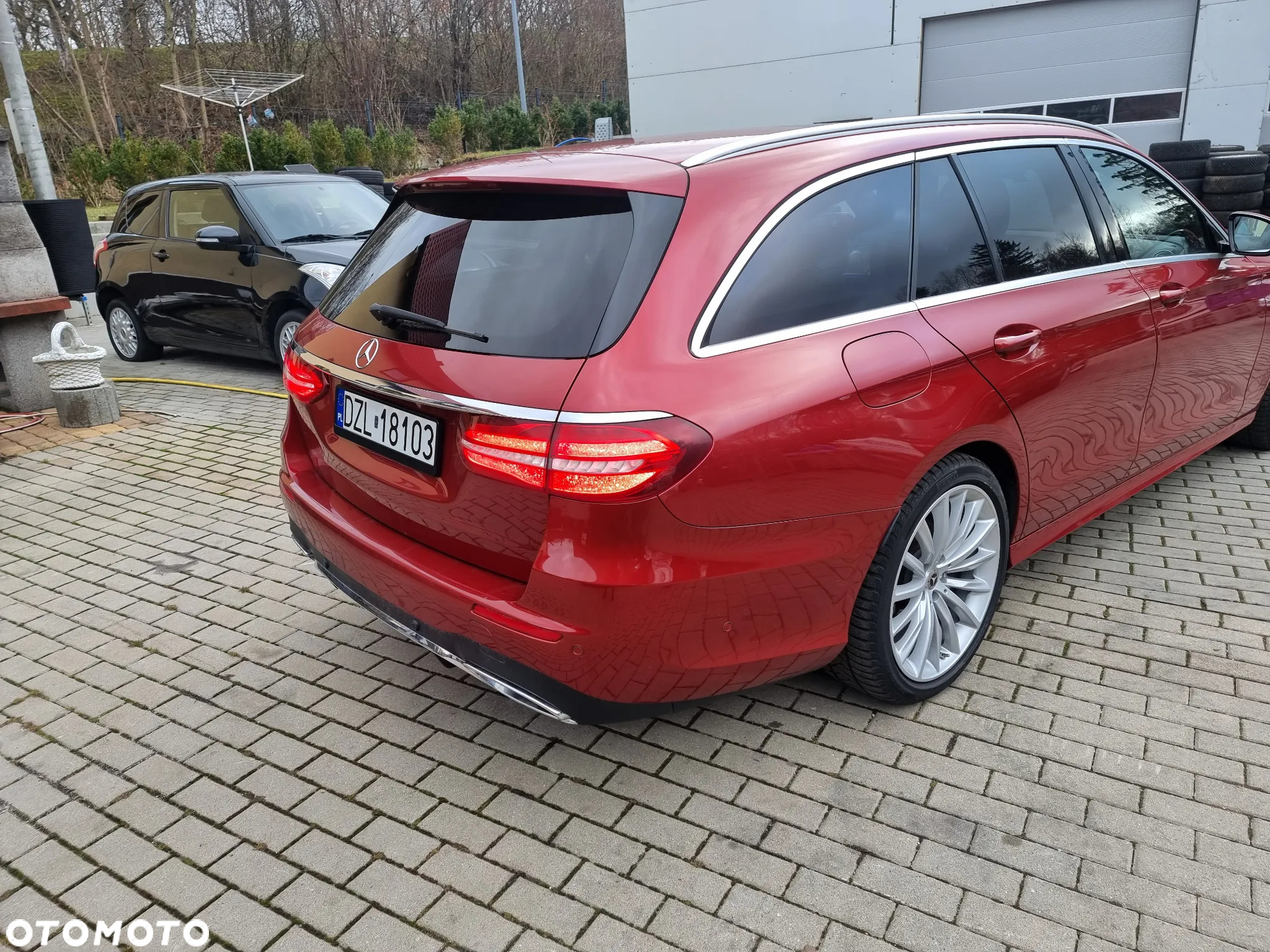 Mercedes-Benz Klasa E 220 d T 9G-TRONIC - 5