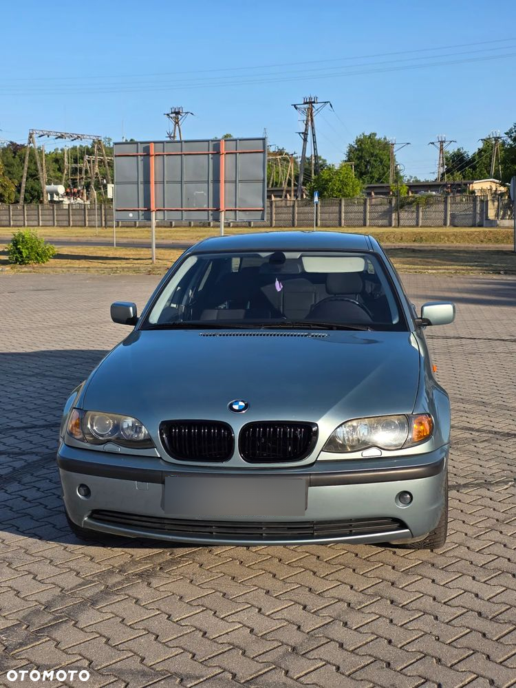 BMW Seria 3 318i - 3