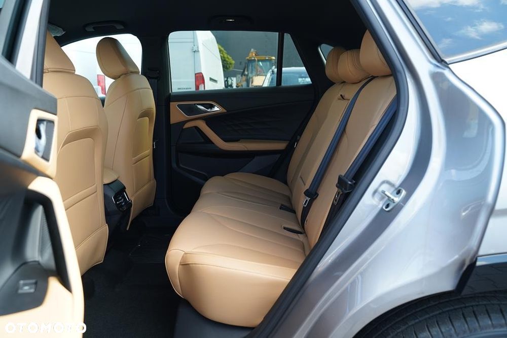 MG HS 1.5 T-GDI Exclusive DCT - 10