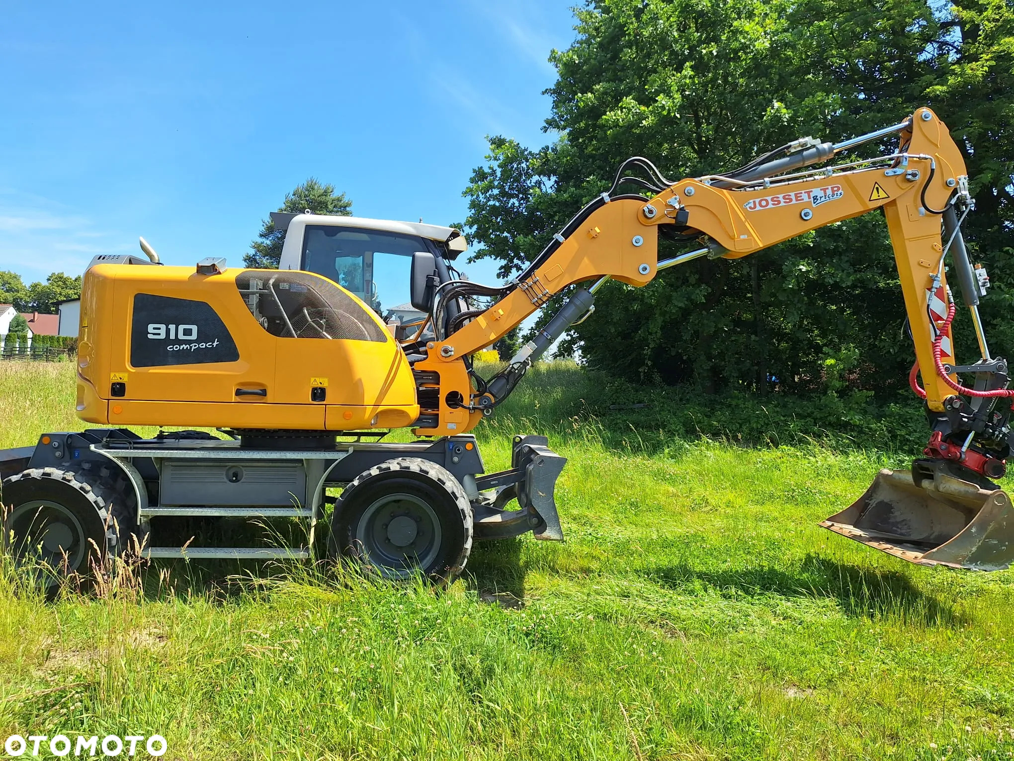 Liebherr A910 - 6
