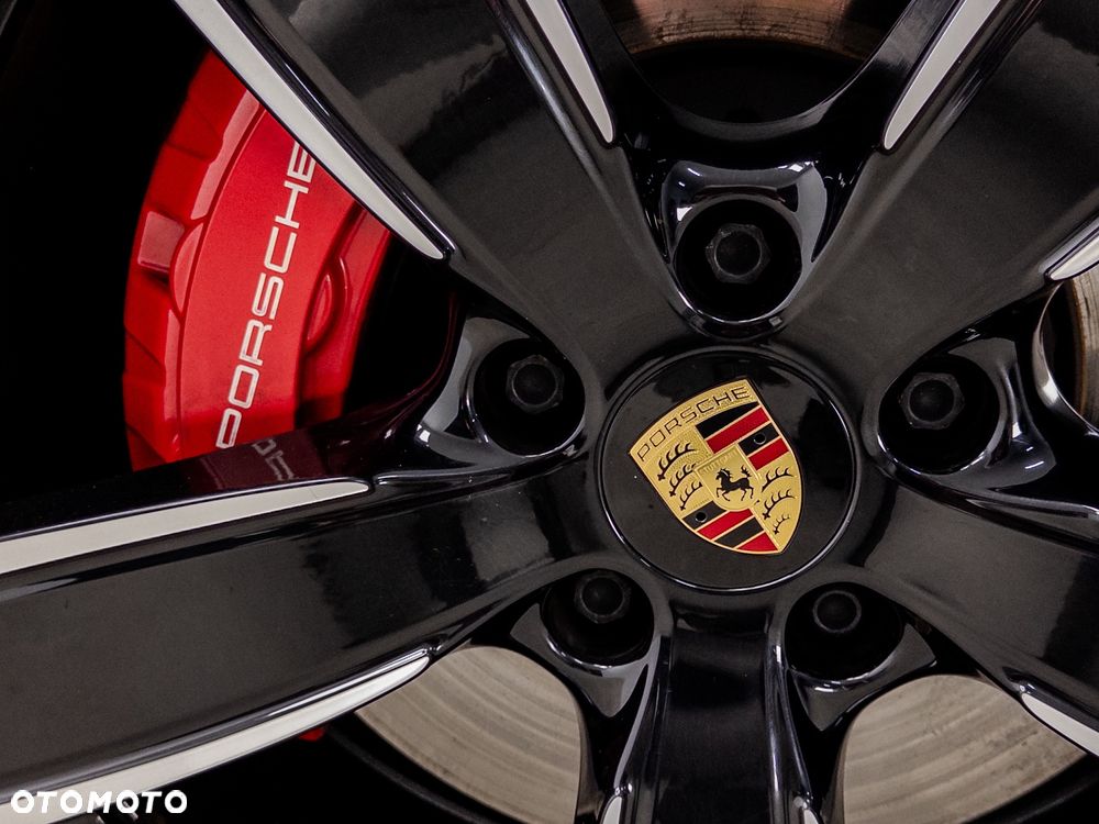Porsche Cayenne GTS - 17