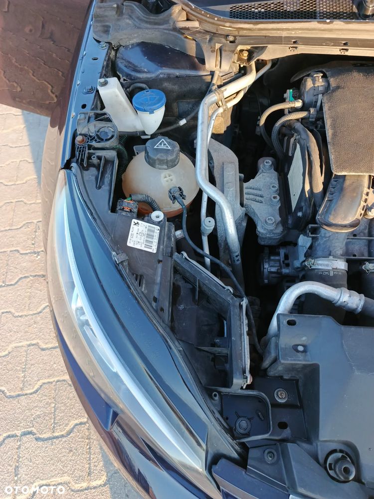 Peugeot 308 BlueHDi FAP 120 EAT6 Stop & Start Allure - 36