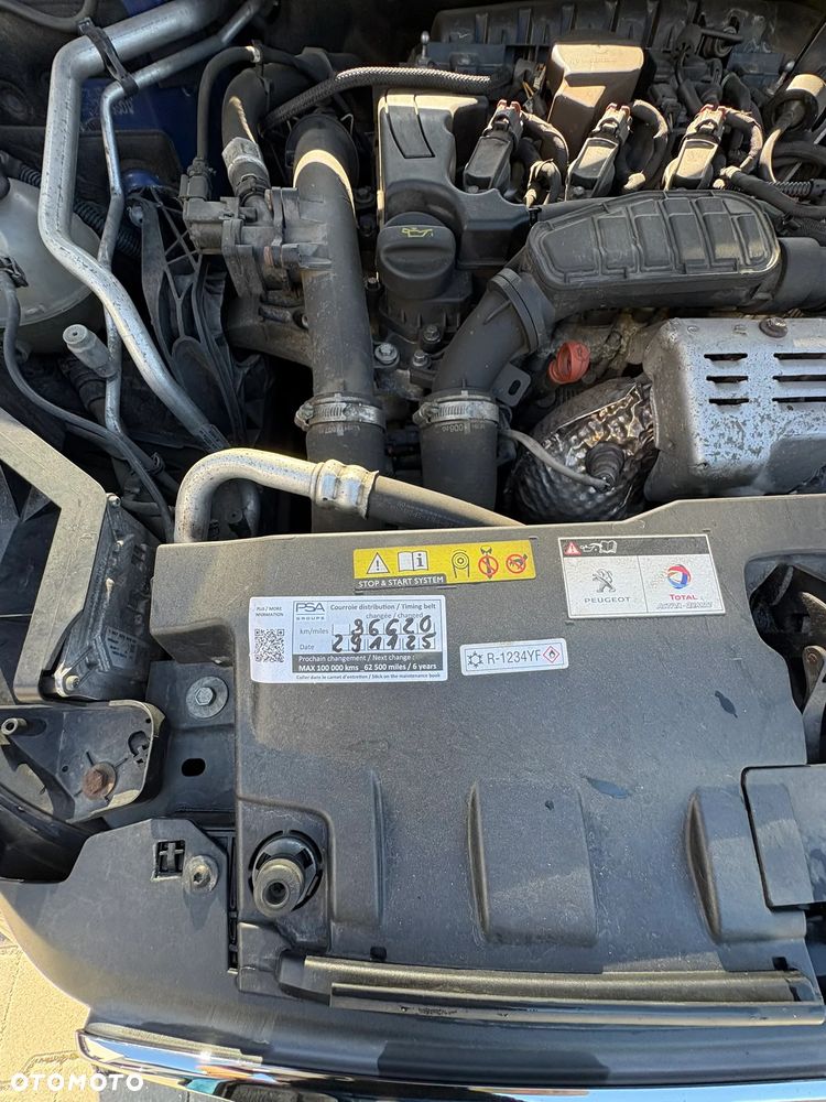 Peugeot 308 1.2 PureTech Allure S&S - 20