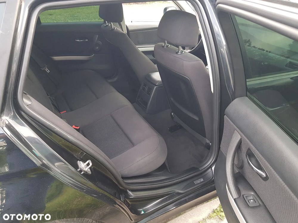 BMW Seria 3 320d Efficient Dynamics Edition - 14