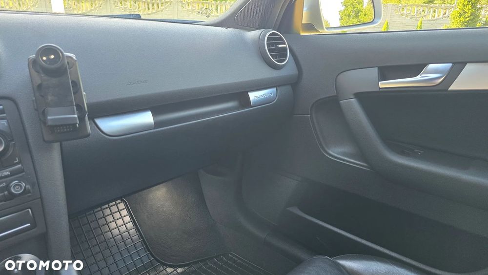 Audi A3 Sportback 2.0 TDI DPF Quattro Ambiente - 17