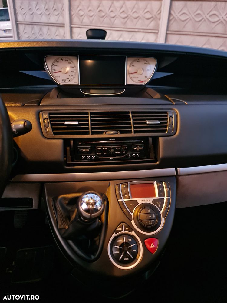 Peugeot 807 HDi 135 Platinum - 19