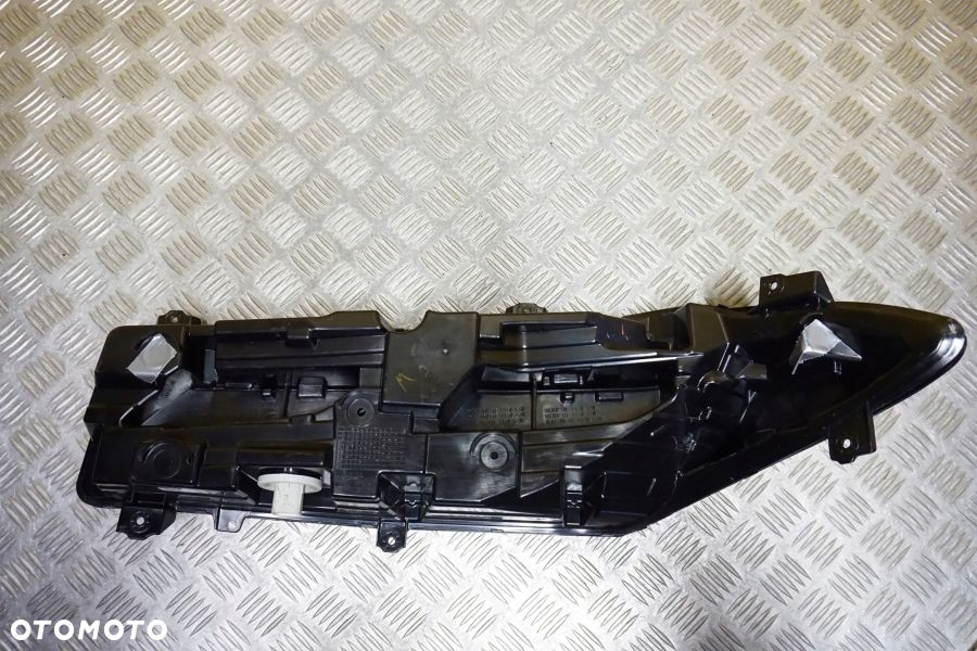 CHEVROLET CORVETTE C8 2019 - LAMPA TYŁ LEWA TYLNA LED EU - 8