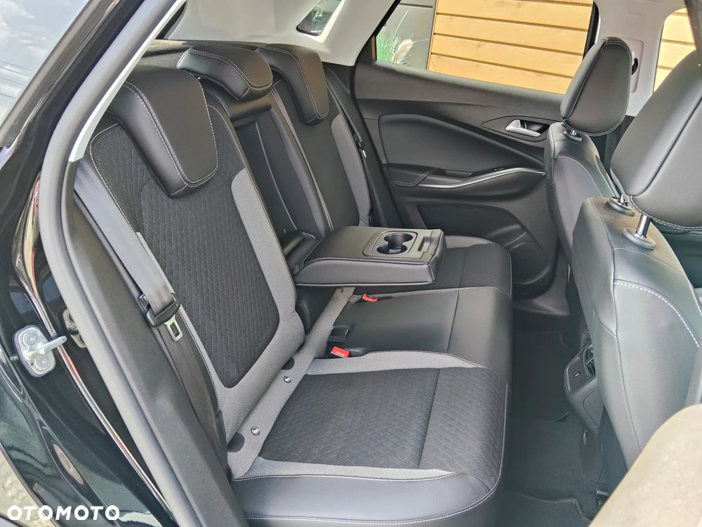 Opel Grandland X 1.6 T Ultimate S&S - 26