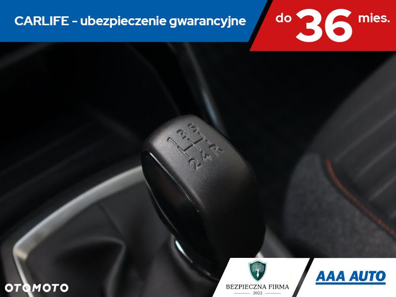 Peugeot 208 - 18