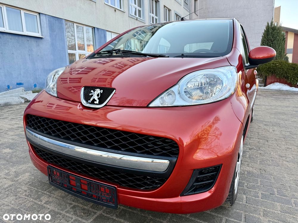 Peugeot 107 1.0 Trendy 2-Tronic - 1