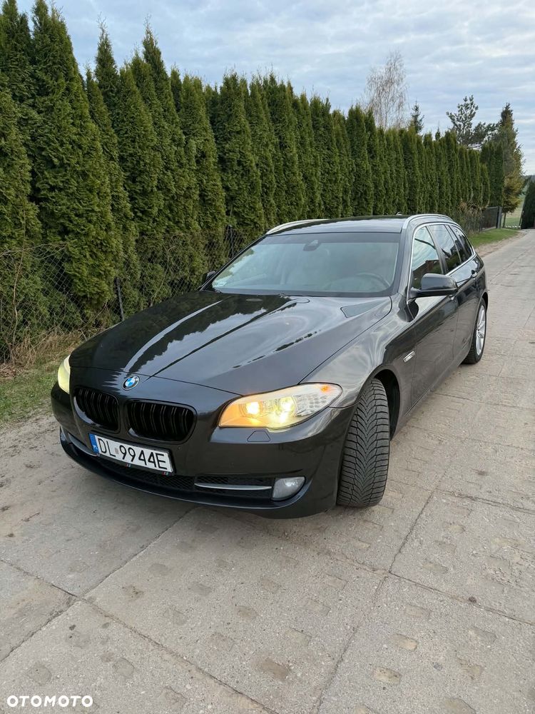 BMW Seria 5 525d xDrive - 1